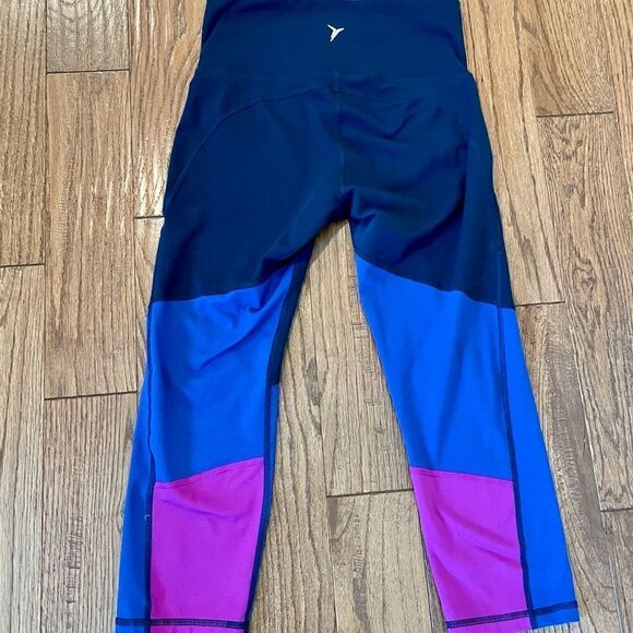 SALE Old navy active colorblock cropped leggings size medium - Picture 5 of 6